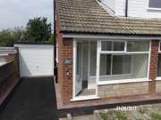 3 Bedrooms Semi detached house for rent in Lowfield...