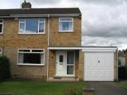 3 Bedrooms Semi detached house for rent in Lynden Way,...