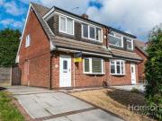 3 Bedrooms Semi detached house for rent in Marlbrook...