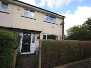 3 Bedrooms Semi detached house for rent in Meadowside...
