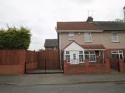 3 Bedrooms Semi detached house for rent in Molineux...