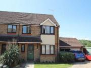 3 Bedrooms Semi detached house for rent in Nelson Close,...