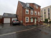 3 Bedrooms Semi detached house for rent in Normandy...