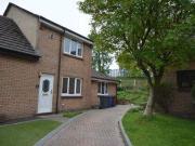 3 Bedrooms Semi detached house for rent in Oak Close,...