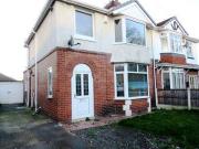 3 Bedrooms Semi detached house for rent in Park Road,...