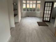 3 Bedrooms Semi detached house for rent in Park Street,...