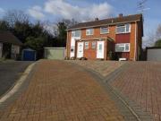 3 Bedrooms Semi detached house for rent in Robins Bow,...