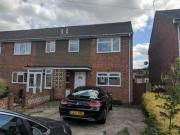 3 Bedrooms Semi detached house for rent in Rushdene,...