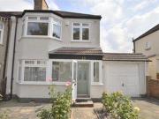 3 Bedrooms Semi detached house for rent in Sherwood...