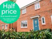 3 Bedrooms Semi detached house for rent in Smiths Lane,...