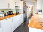 3 Bedrooms Semi detached house for rent in St. Thomas´s...