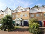 3 Bedrooms Semi detached house for rent in Stocton...