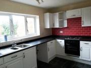 3 Bedrooms Semi detached house for rent in Summers Road,...