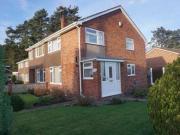 3 Bedrooms Semi detached house for rent in Sycamore...