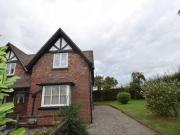 3 Bedrooms Semi detached house for rent in The Incline,...