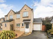 3 Bedrooms Semi detached house for rent in Westwood...
