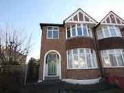 3 Bedrooms Semi detached house for rent in Willow Way,...