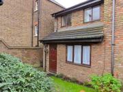 3 Bedrooms Semi detached house for rent in Wood Street,...