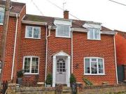 3 Bedrooms Semi detached house for sale in Alderford...