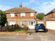 3 Bedrooms Semi detached house for sale in Beacon Close,...