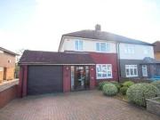 3 Bedrooms Semi detached house for sale in Beech Avenue,...