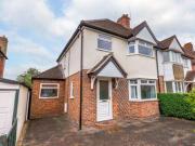 3 Bedrooms Semi detached house for sale in Beech Grove,...