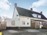 3 Bedrooms Semi detached house for sale in Beechwood...
