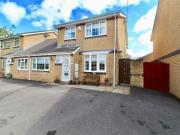 3 Bedrooms Semi detached house for sale in Bessborough...