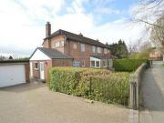 3 Bedrooms Semi detached house for sale in Bredbury...