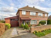 3 Bedrooms Semi detached house for sale in Burkinshaw...