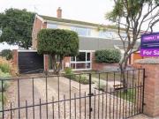 3 Bedrooms Semi detached house for sale in Burrows...