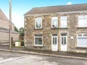 3 Bedrooms Semi detached house for sale in Carmarthen...