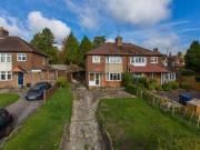 3 Bedrooms Semi detached house for sale in Chequers...