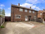 3 Bedrooms Semi detached house for sale in Chevet View,...