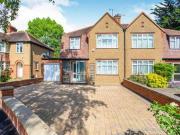 3 Bedrooms Semi detached house for sale in Crescent...