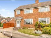 3 Bedrooms Semi detached house for sale in De Vigier...