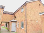 3 Bedrooms Semi detached house for sale in Denham Close,...