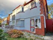 3 Bedrooms Semi detached house for sale in Duckworth...