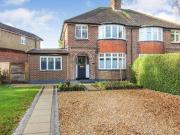 3 Bedrooms Semi detached house for sale in Dunstall Way,...