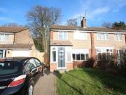 3 Bedrooms Semi detached house for sale in Edgewood...