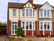 3 Bedrooms Semi detached house for sale in Everswell...