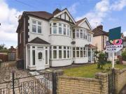 3 Bedrooms Semi detached house for sale in Forest Rise,...