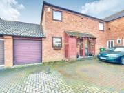 3 Bedrooms Semi detached house for sale in Gilders Mews,...