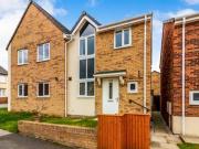 3 Bedrooms Semi detached house for sale in Gower Way,...