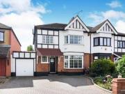 3 Bedrooms Semi detached house for sale in Harold Wood,...
