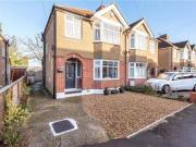 3 Bedrooms Semi detached house for sale in Haslemere...