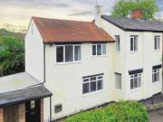 3 Bedrooms Semi detached house for sale in Heathside,...