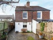 3 Bedrooms Semi detached house for sale in High Street,...