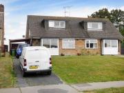 3 Bedrooms Semi detached house for sale in Highdown...