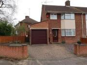 3 Bedrooms Semi detached house for sale in Highfield...